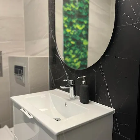 Halo Check In 24h Privat Parking * Wroclaw