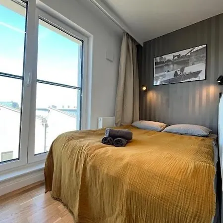 Halo Check In 24h Privat Parking