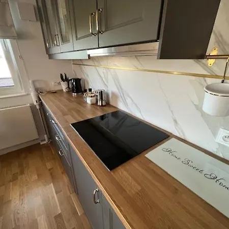 Halo Check In 24h Privat Parking Βρότσλαβ